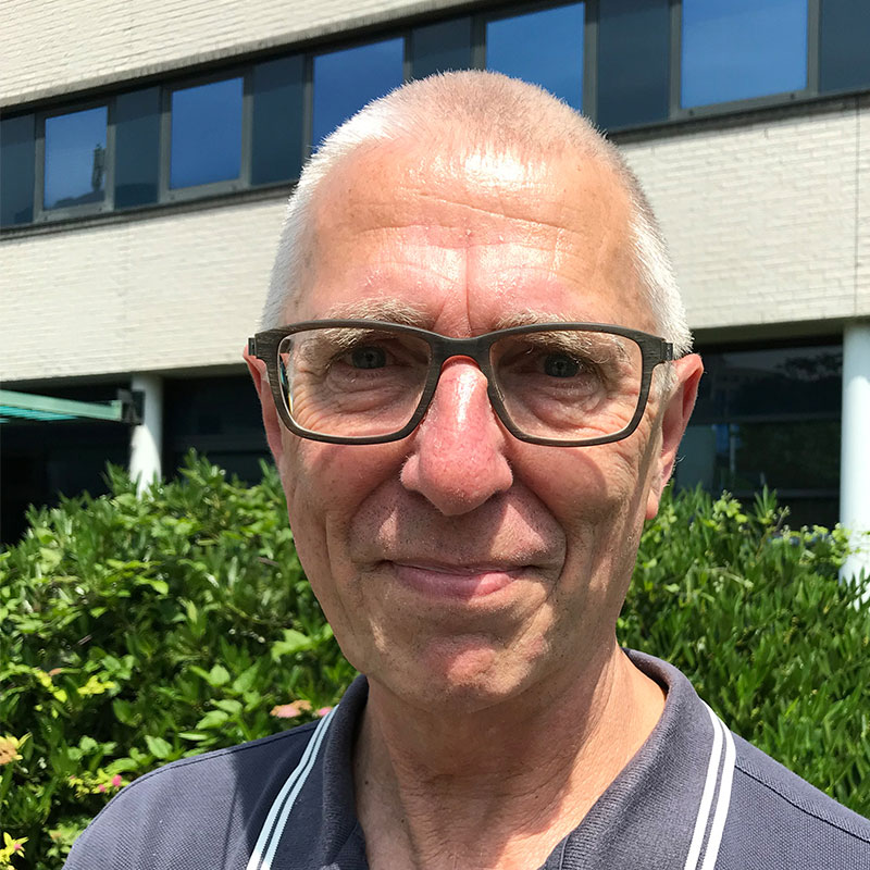 Robert Ficker